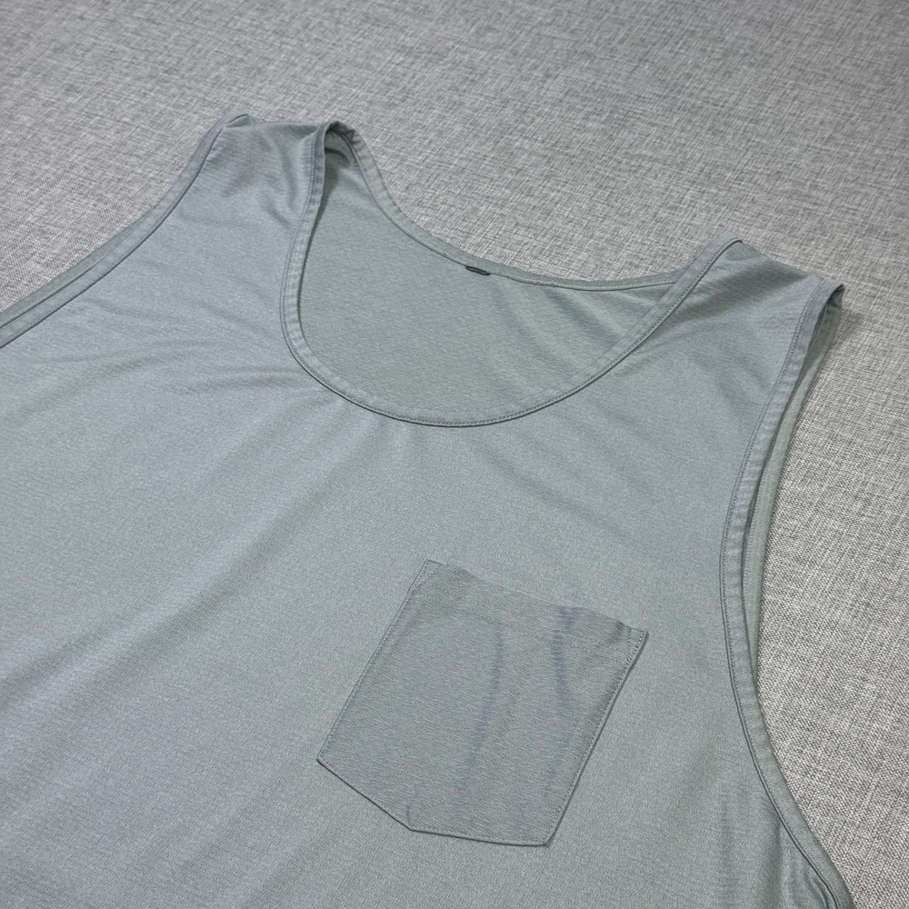 Vuori Tradewind Performance Tank Mens 2XL Green Scoop Neck Jersey Pocket Gym